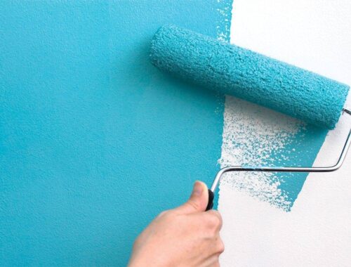 Как красить стену валиком и водоэмульсионной краской?