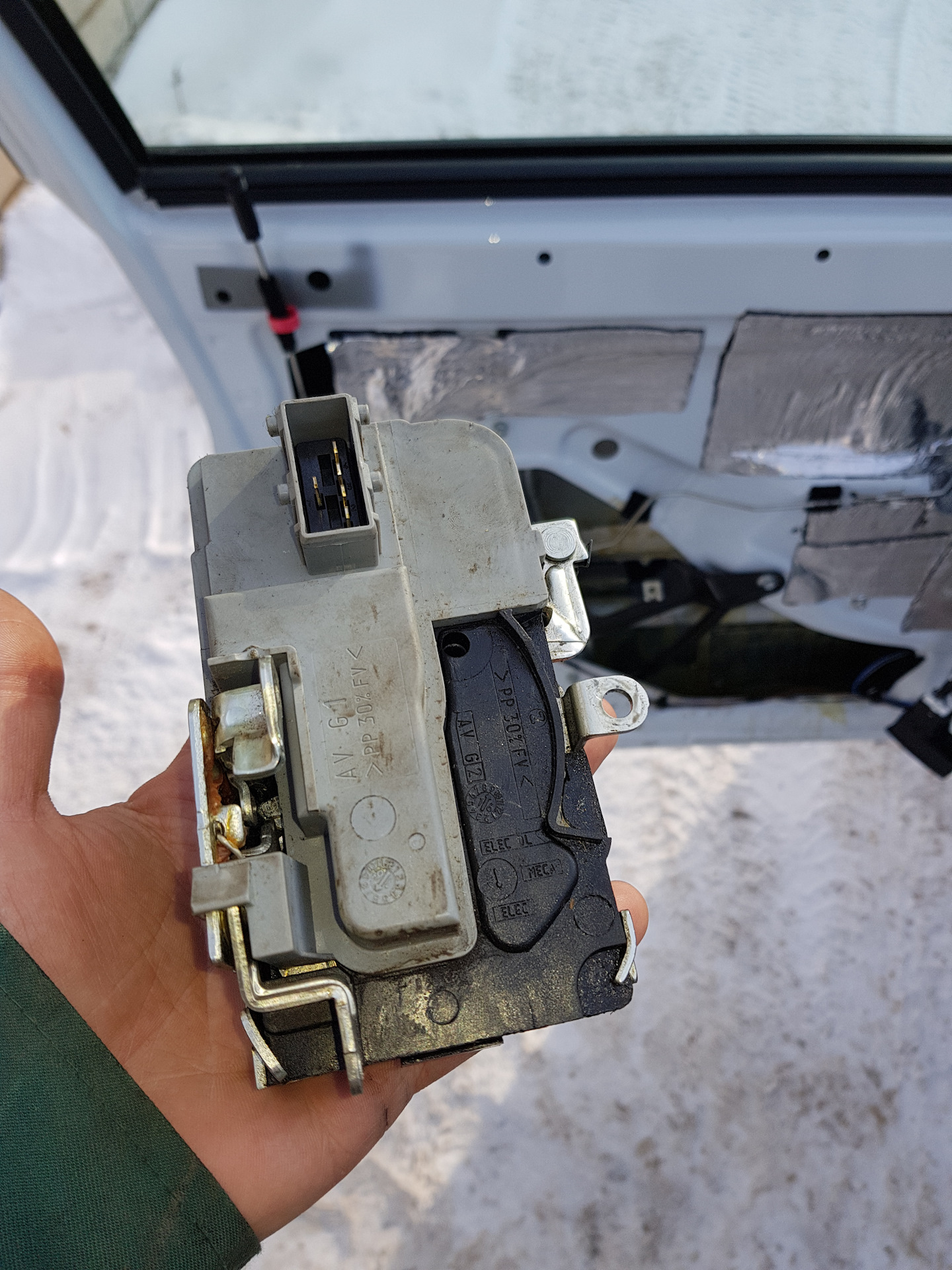 Центральный замок. - Lada Гранта лифтбек, 1,6 л, 2016 года поломка DRIVE2