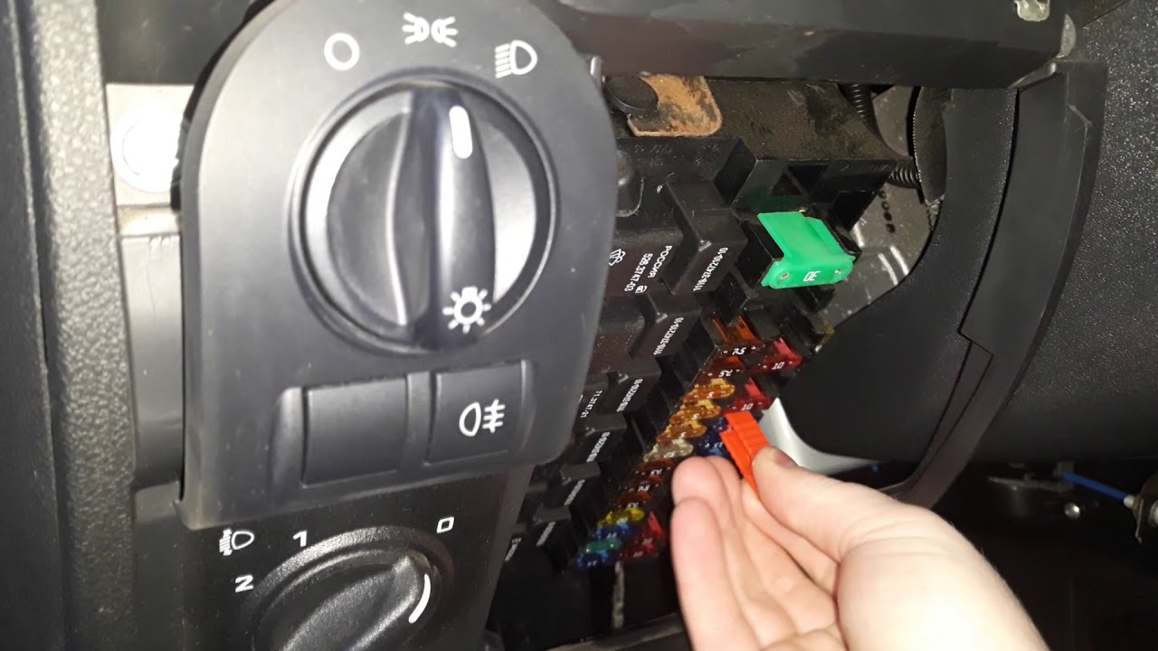 Неудачный ремонт - сгорел блок управления центральным замком на Гранте! - YouTub