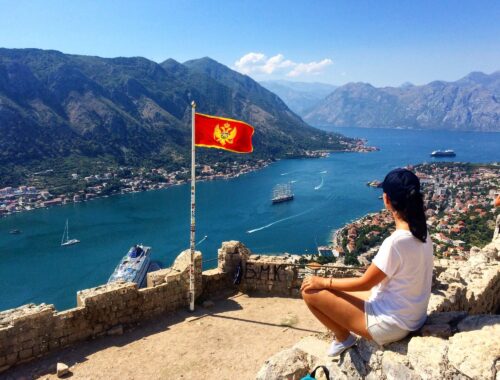 Черногория пускает россиян без визы в 2026 году