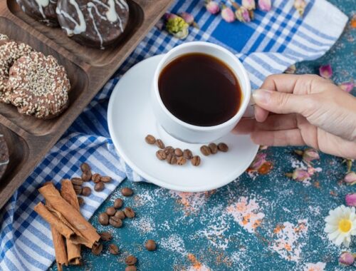 Как отстирать пятна от засохшего кофе с джинсов перекисью и уксусом Как отстирать пятна от засохшего кофе с джинсов перекисью и уксусом
